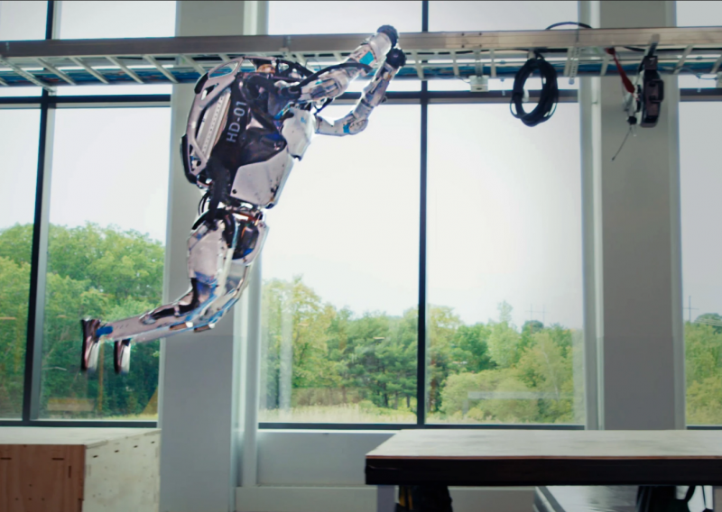 [VIDEO] Boston Dynamics demonstrirao usavršenog robota Atlasa, naučili su ga i novim trikovima