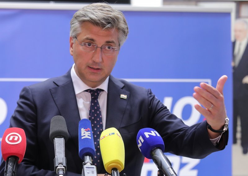 Plenković poručio da je pozdrav 'za dom spremni' već sad nedopušten, a osvrnuo se i na Škorinu političku ostavštinu