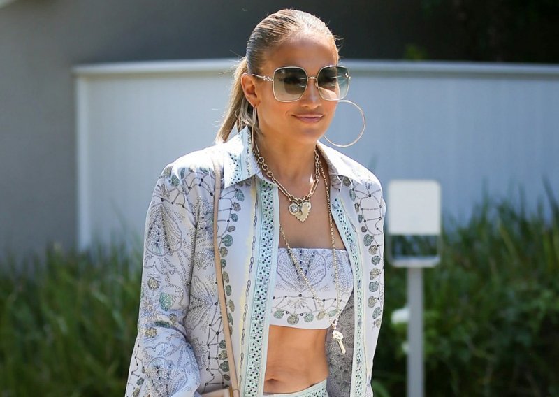 Zapalila Instagram: Obožavatelji Jennifer Lopez ne mogu se načuditi isklesanim trbušnjacima