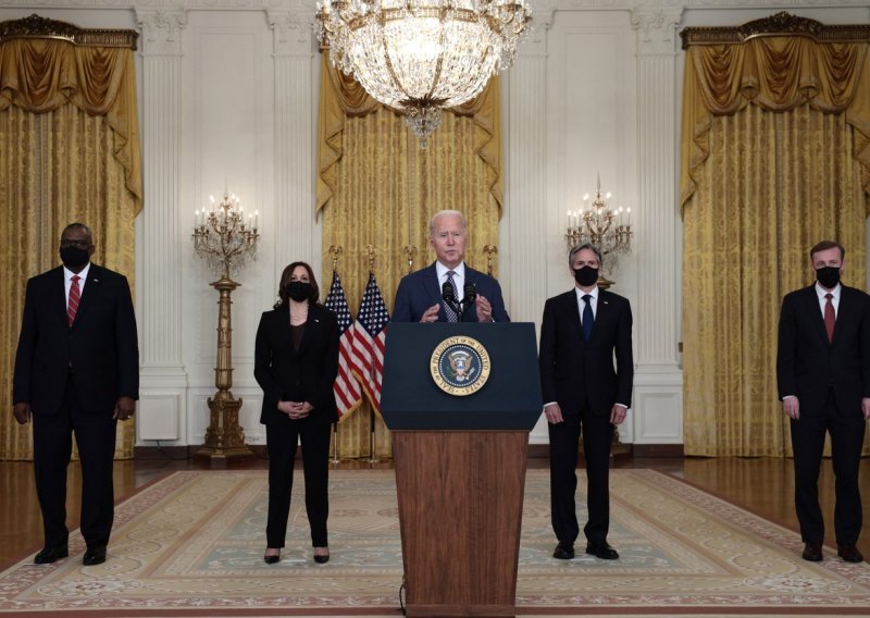 Biden: Do sada je evakuirano 18.000 ljudi. Svaki Amerikanac koji se želi vratiti kući, odvest ćemo ga kući, no može biti opasno