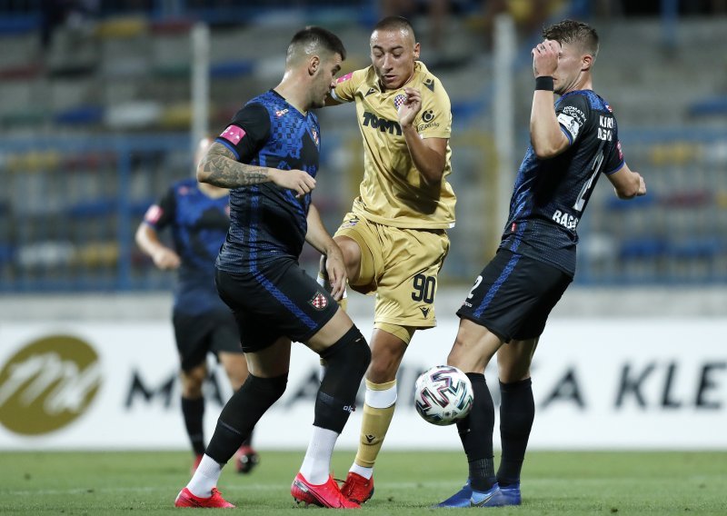 [FOTO/VIDEO] Hajduk tek u 95. minuti uspio probiti Hrvatski Dragovoljac i nastaviti pobjednički niz