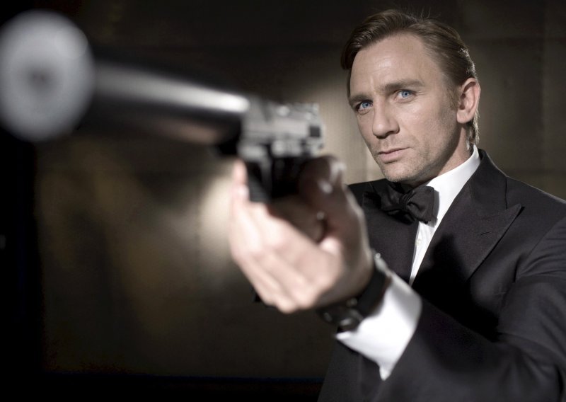 Kao teški bondofil, odgovorno tvrdim: 'Za smrt nema vremena' najgori je film o Jamesu Bondu