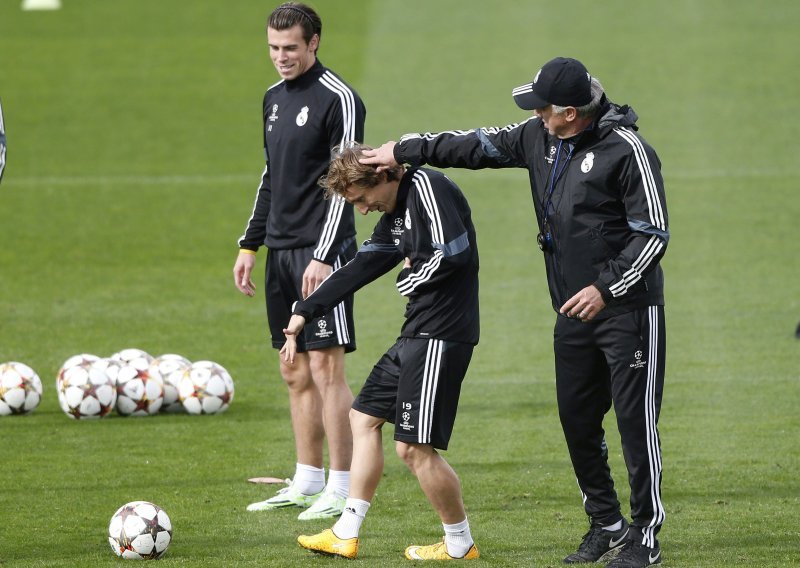 Luka Modrić obavio je liječnički pregled, a Realov trener Carlo Ancelotti objasnio o kakvoj je ozljedi riječ i kada bi se hrvatski veznjak mogao vratiti na terene
