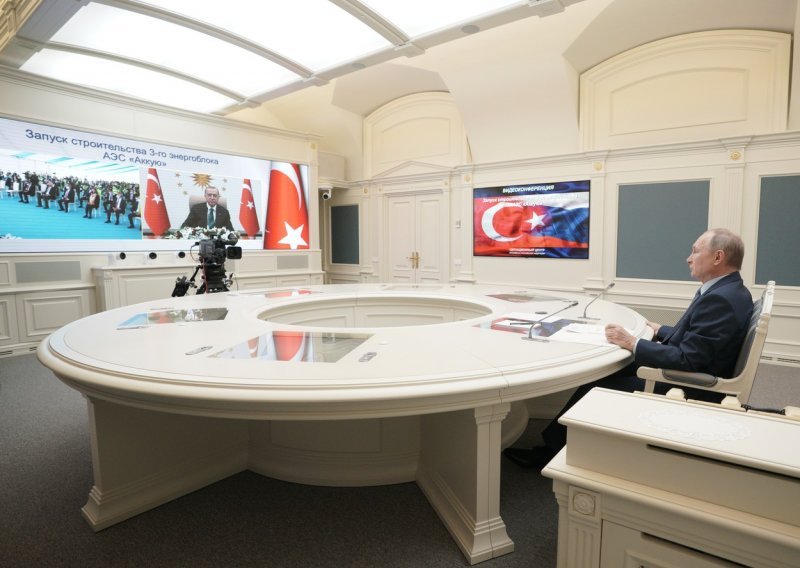 Erdogan i Putin u telefonskom razgovoru usuglasili pristup talibanima: Ne trebaju im se postavljati teški zahtjevi, treba učvrstiti bilateralnu suradnju
