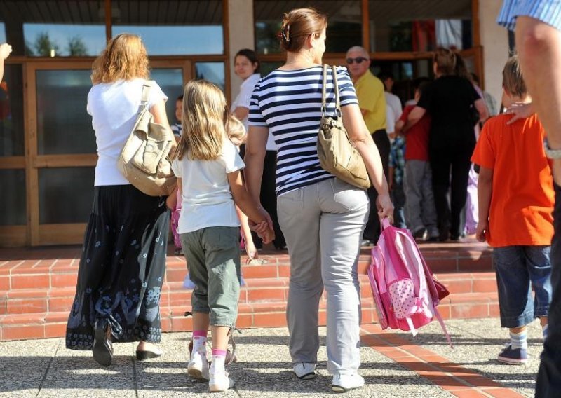 Zašto plaćamo puni iznos, a škola završava 15. lipnja?