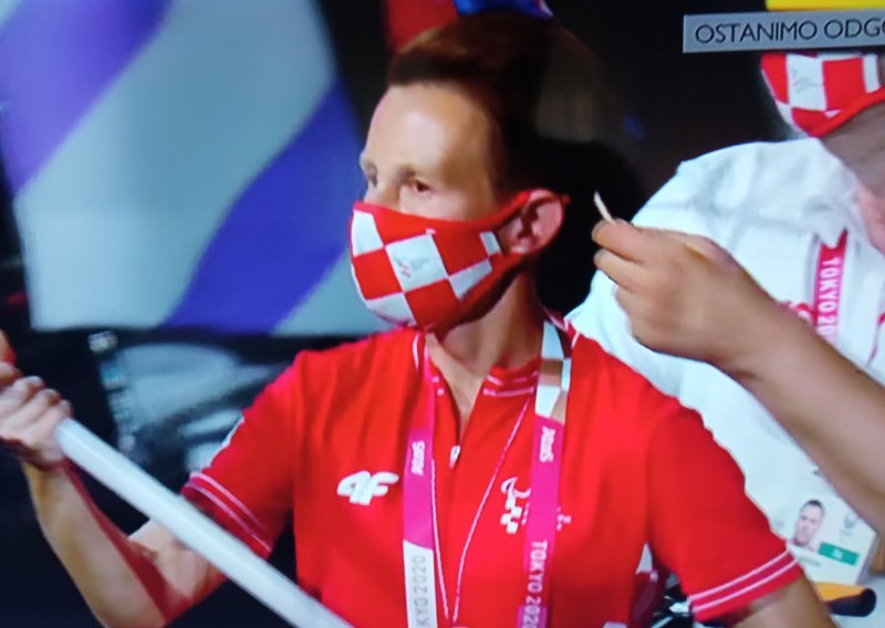 [FOTO] Svečano otvaranje Paraolimpijskih igara u Tokiju; hrvatsku zastavu nosila je naša trofejna paraolimpijka Mikela Ristoski