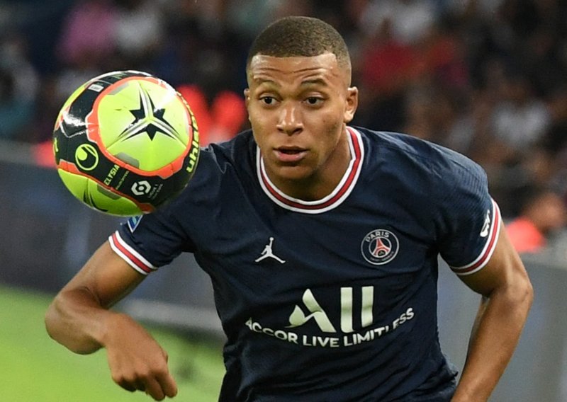 Čelnici PSG-a otkrili su detalje spektakularnog transfera; Kylian Mbappe pod svaku cijenu želi otići u Real Madrid, ali to neće ići tako lako