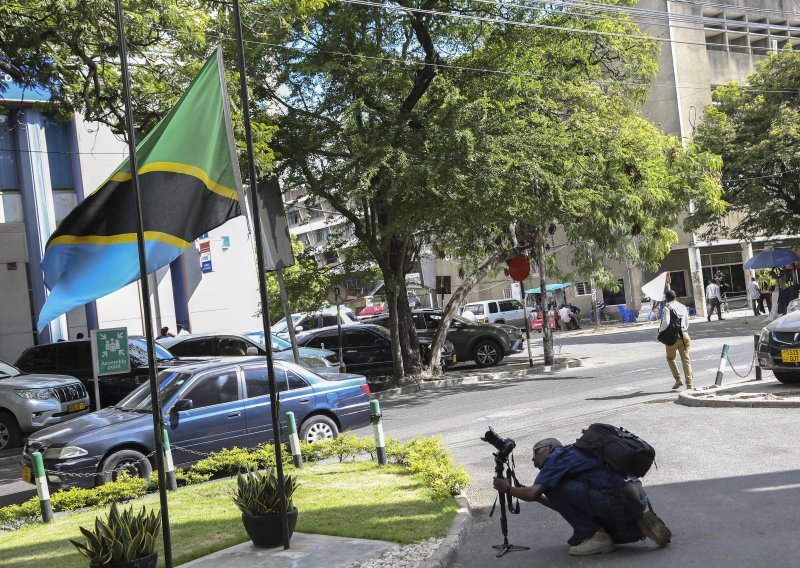 Napadač ubio trojicu policajaca i zaštitara kod francuskog veleposlanstva u Tanzaniji