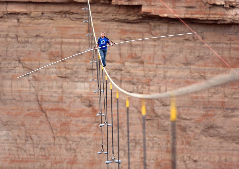 Nik Wallenda na užetu prešao Grand Canyon