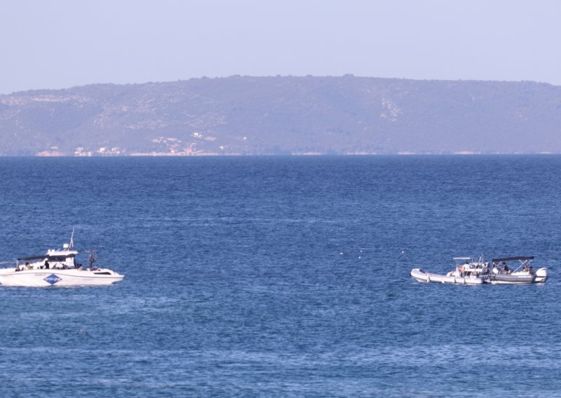 Bura otpuhala čamac za napuhavanje s dvoje maloljetnika; lučka kapetanija pronašla ih ispred Kraljevice