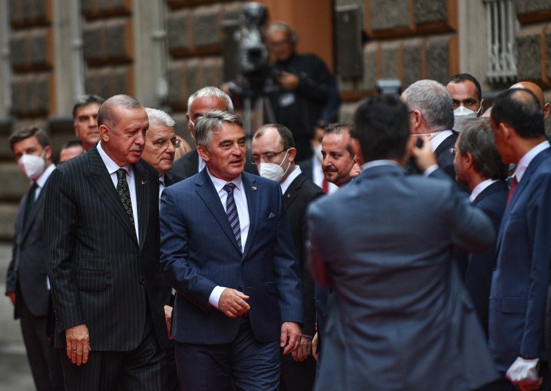 Erdogan kaže da je Zapad u Afganistanu ostavio kaos, Dodik vidi sličnosti s BiH