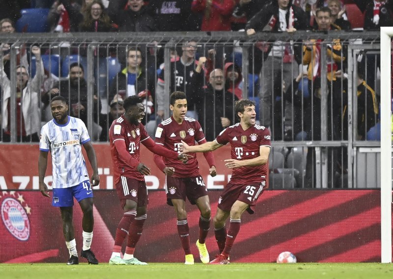 [FOTO] Bayern se brutalno obračunao s gostima iz Berlina; nezaustavljiv je opet bio čudesni Poljak Robert Lewandowski