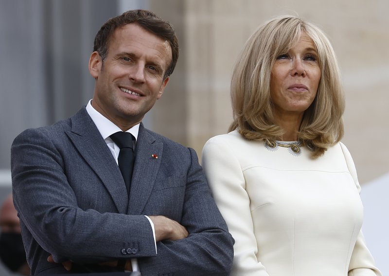 Svoj mir i trenutke samo za sebe Brigitte i Emmanuel Macron pronalaze u tajnom malom kinu
