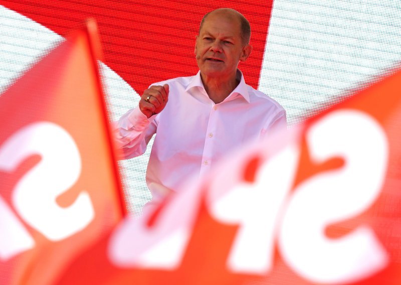 SPD u ispitivanjima pretekao demokršćansku Uniju CDU/CSU, Olaf Scholz najizgledniji nasljednik Angele Merkel