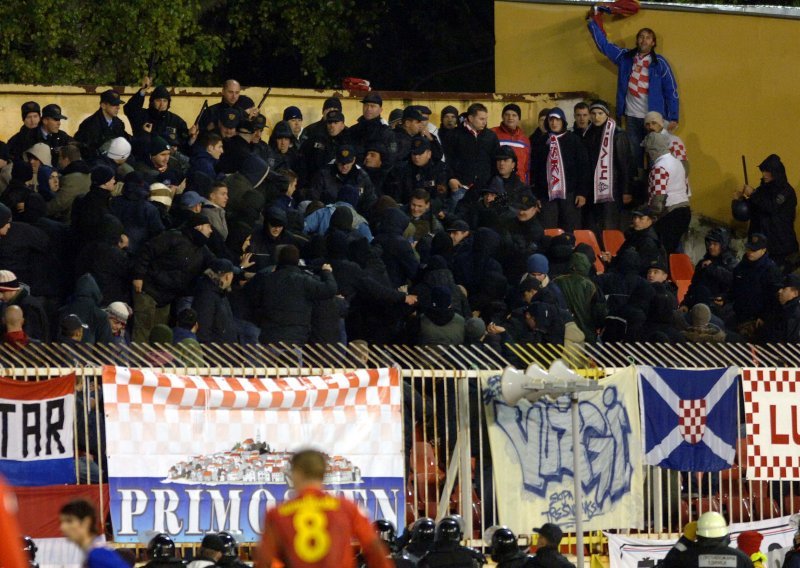 Tko bude radio incidente, bit će deportiran iz Makedonije!