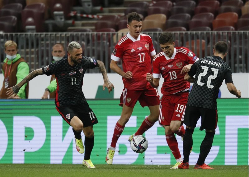 [FOTO] Hrvatska se s najtežeg gostovanja u skupini vraća s jednim osvojenim bodom, ali i bez dva stopera