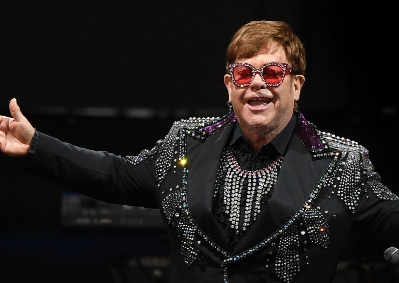 Elton John će objaviti novi album, kojeg je snimao tijekom karantene: 'Neka snimanja su obavljena na daljinu, putem Zooma'