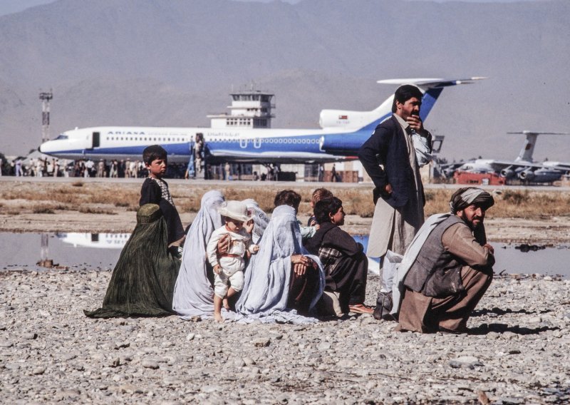 Poletio prvi međunarodni komercijalni zrakoplov iz Kabula; u Pakistan otišlo 10 putnika