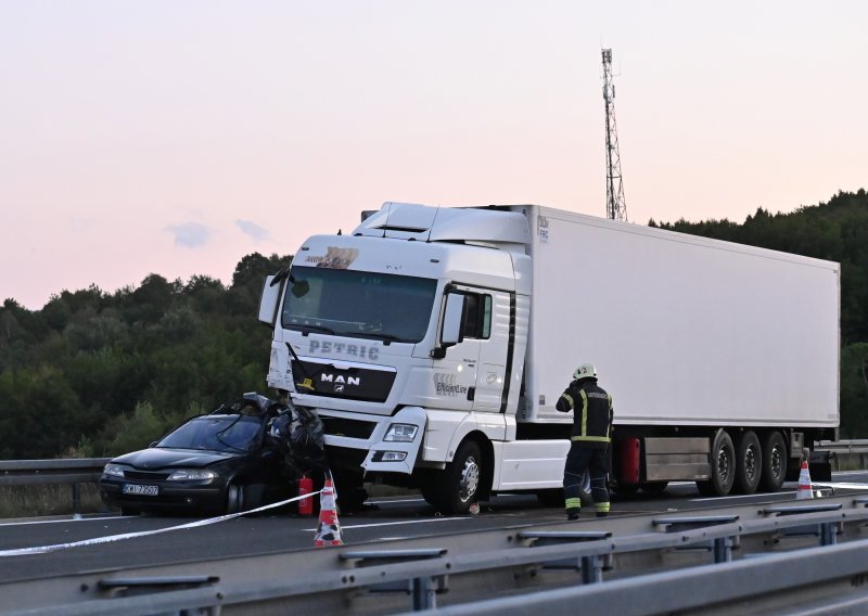 Teška prometna nesreća na A1: Dijete izgubilo život, još jedno s roditeljima u bolnici