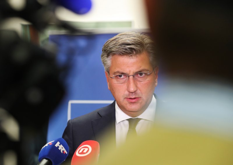 Plenković se sastaje s predsjednicima uprava banaka, stiže i guverner HNB-a