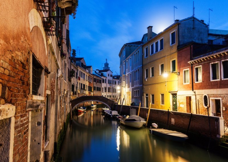 Venecija se priprema turistima naplaćivati ulaz u grad i tražiti rezervacije