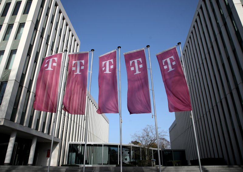Deutsche Telekom blago povećao prihod u trećem tromjesečju
