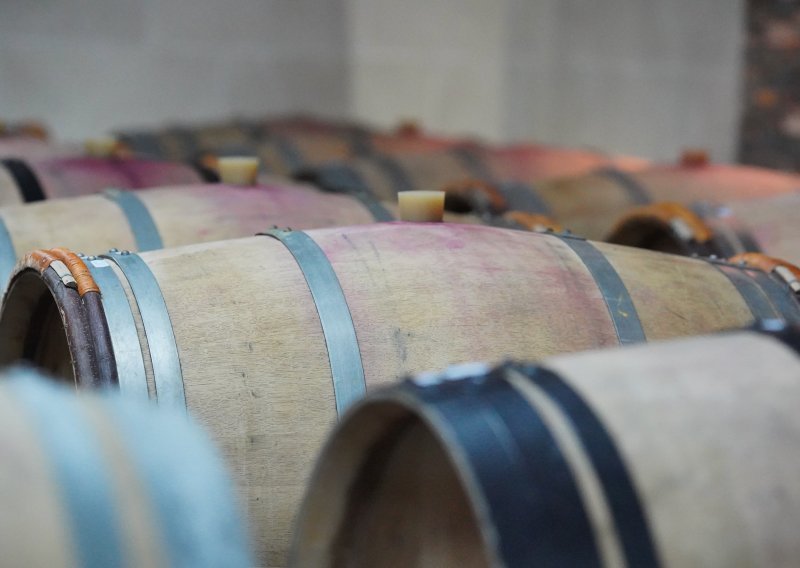 Pijete li francuska vina napravite zalihe jer nema dobrih vijesti. Ove godine Francuzi će ga proizvesti najmanje u povijesti