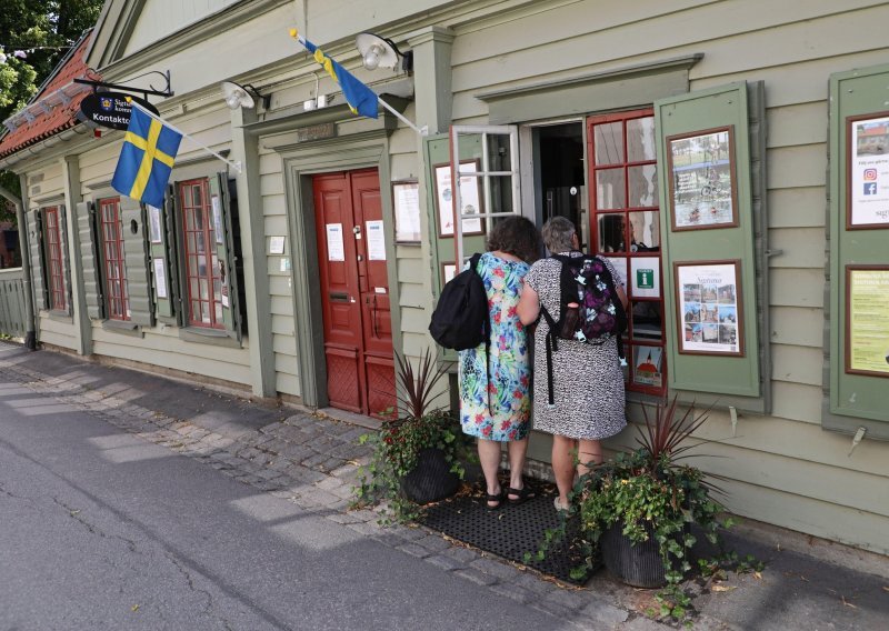 Švedska ukida sve epidemiološke mjere