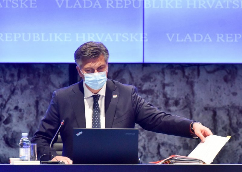 Plenković zbivanja u Krapinskim Toplicama nazvao cirkusom, a Miru Bulja šarlatanom: Svi koji imaju drugačije stavove, neka se suzdrže od takvih aktivnosti