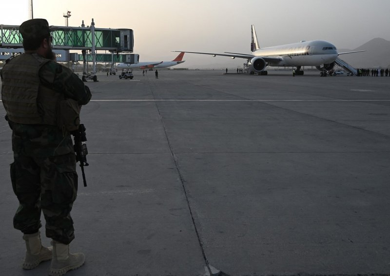 I dalje traje evakucija stranaca iz Agfanistana, čerter letovima uključio se i pakistanski avioprijevoznik