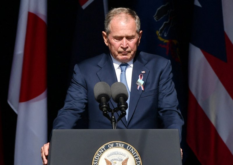Bush odao počast žrtvama 11. rujna i poručio: 'Vrijeme ujedinjenosti Amerike sada se čini dalekim'