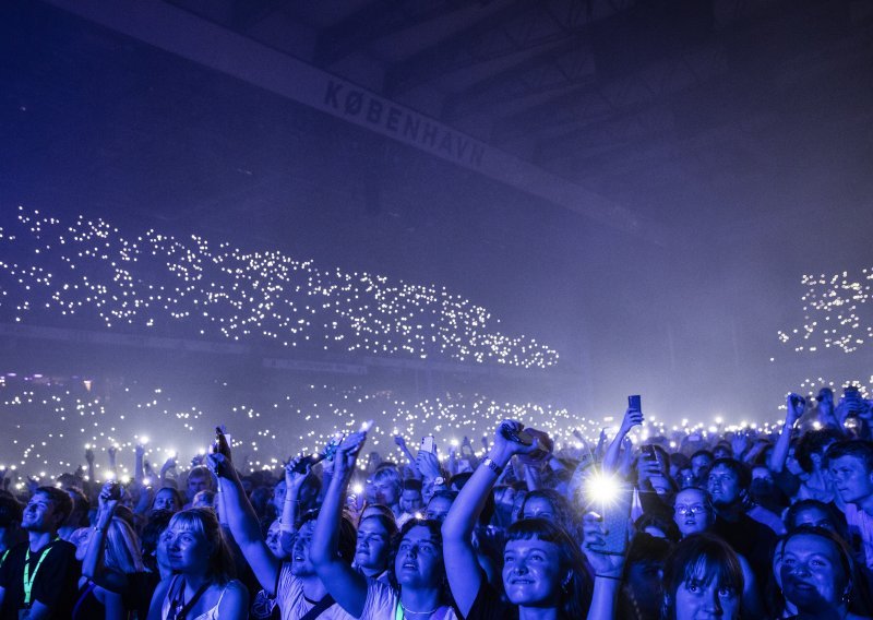 [FOTO/VIDEO] Diljem Europe prosvjedi protiv mjera, u Danskoj održan koncert s 50.000 ljudi