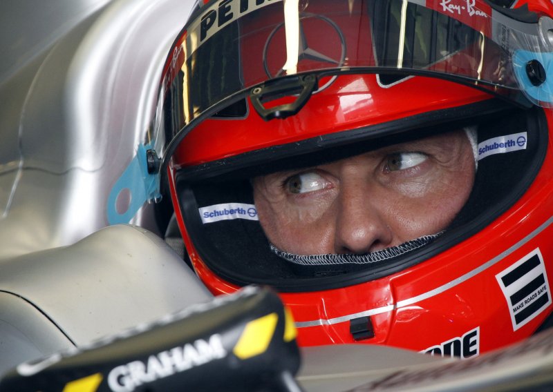 Lauda Schumacheru savjetuje povlačenje
