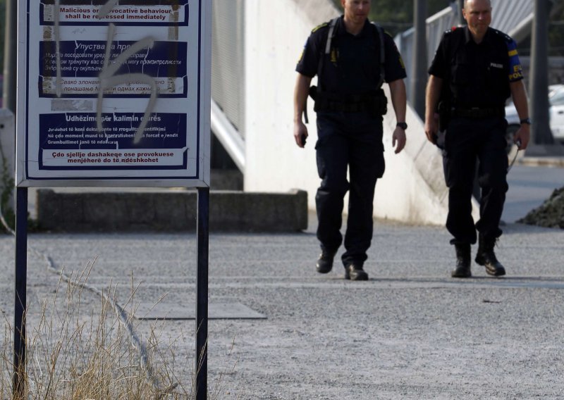 EU policeman shot dead in northern Kosovo