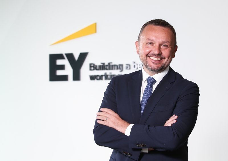 EY financijsku 2021. završio s prihodima od 40 milijardi dolara