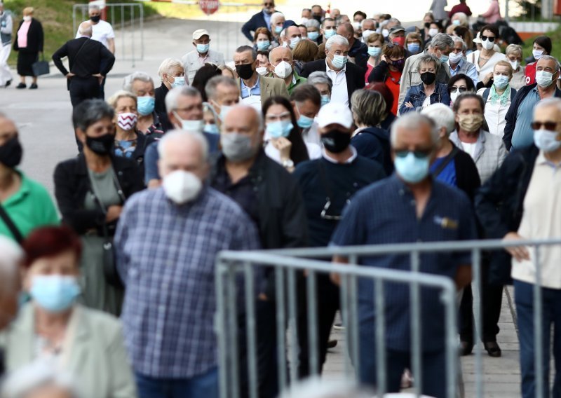 Slovenci se uplašili oštrijih mjera: Na svim punktovima gužve, cijepilo se dvostruko više ljudi nego prošlog tjedna