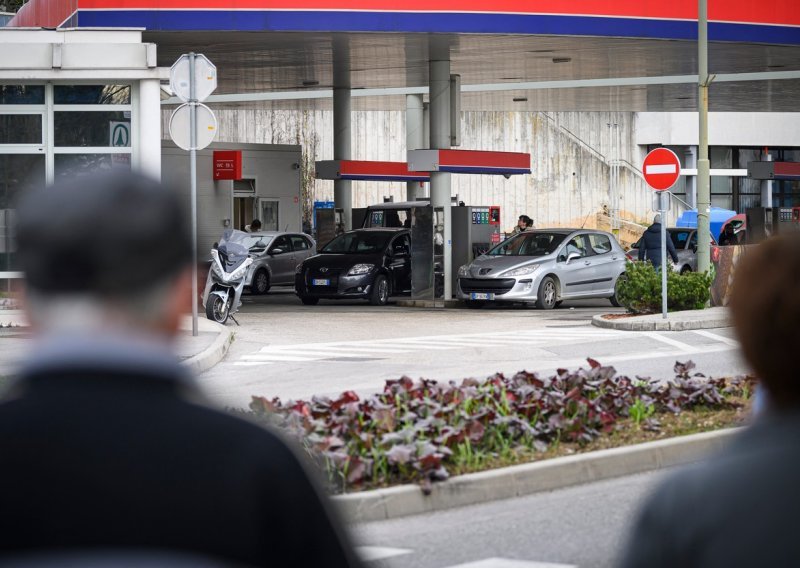 U Hrvatskoj će neki proizvodi konačno pojeftiniti: Sve će se znati u ponedjeljak