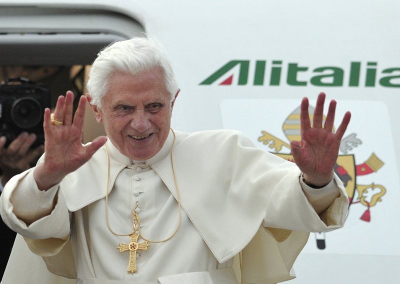 Papa Benedikt XVI. optužen za zločine protiv čovječnosti