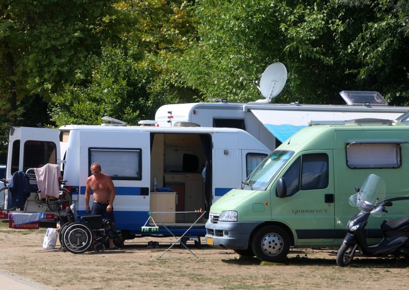 Otkriven serijski kradljivac novca po kamp kućicama