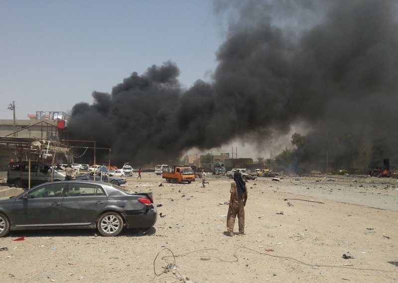 U napadu na dvije zgrade u Bagdadu ubijeno 25 žena