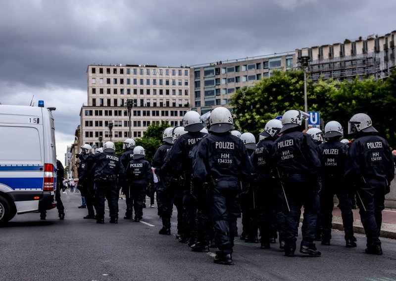 Njemačka policija uhitila četiri osobe zbog plana napada na sinagogu