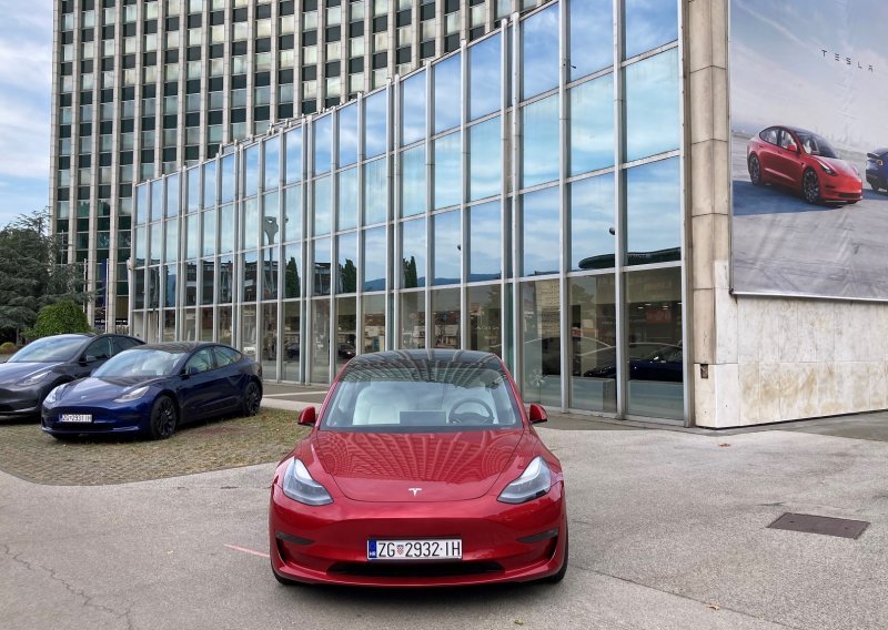 [FOTO] Dobra vijest za ljubitelje čisto električnih automobila: Tesla otvara svoj prvi salon u Hrvatskoj