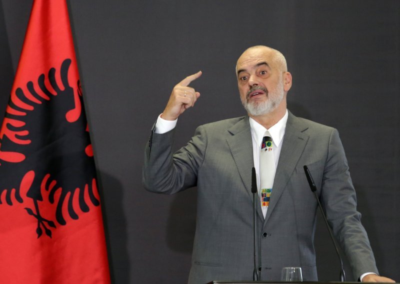 Albanija izglasala prvu vladu kojom dominiraju žene, od 17 članova čak ih 12
