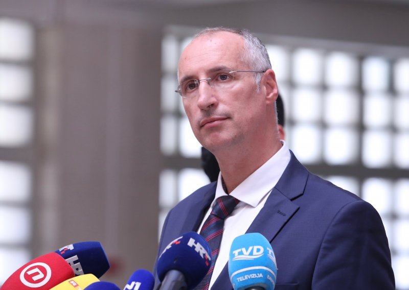 'S ministrima dobro surađujemo, ali premijer Plenković ne odgovara ni na pisma'