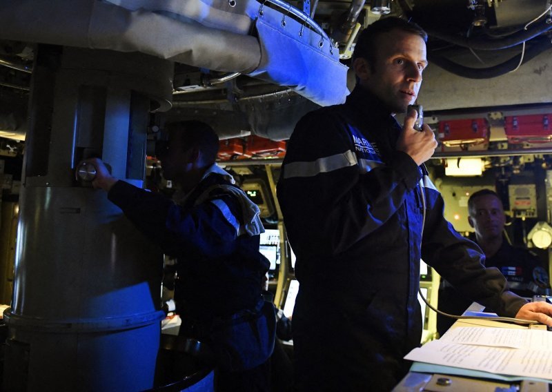 Pariz otkazao susret s britanskim ministrom obrane zbog sporne prodaje podmornica