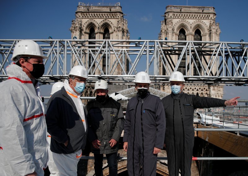 Završeni sigurnosni radovi na Notre-Dame, započinje restauracija