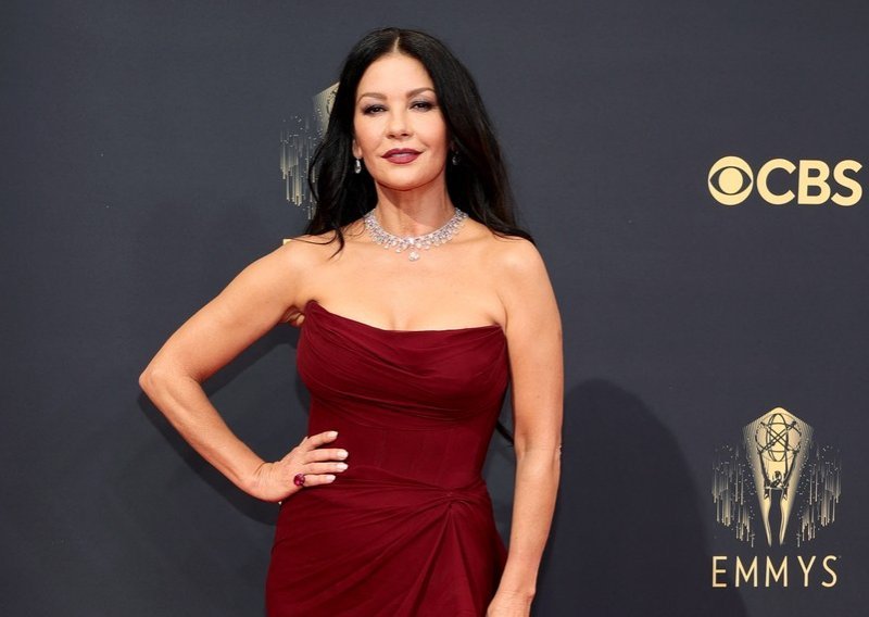 Jednim smjelim detaljem zanosna Catherine Zeta-Jones pomela je konkurenciju