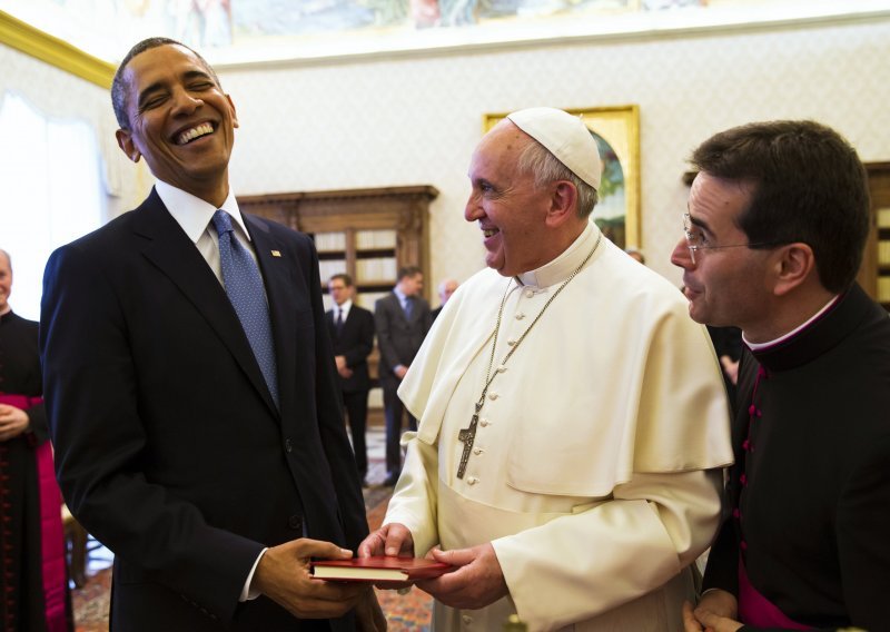 Obama se u Vatikanu divio papi Franji