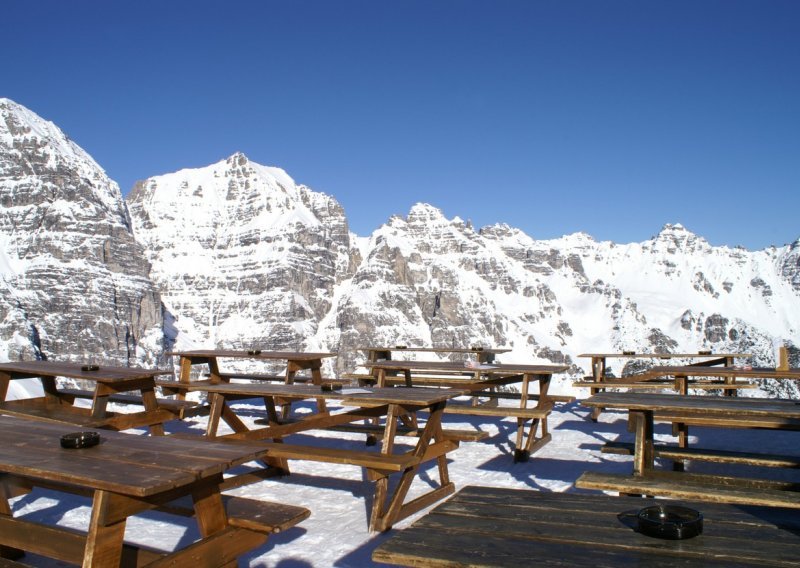 Spremate se na skijanje u Austriju? Pripremite covid potvrde i FFP2 maske, bez toga ništa