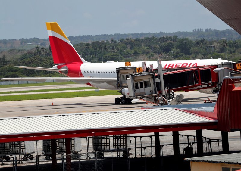 Aviokompanija Iberia namjerava privremeno otpustiti trećinu radnika
